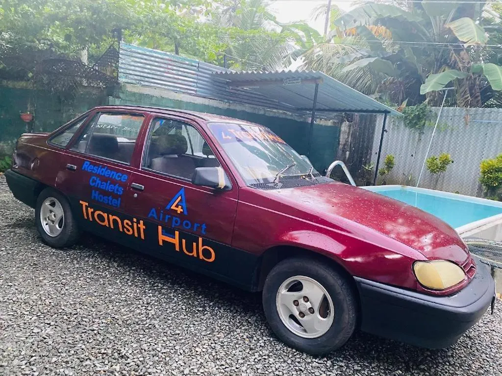 A4 Hostel Colombo Airport: Eco-Lodge with Free Airport Transfers Katunayake